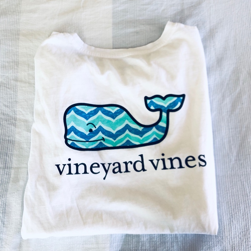 Vineyard Vines Tee